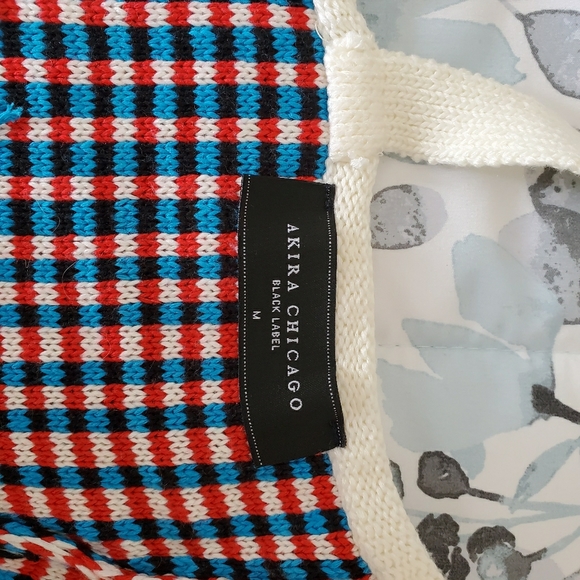 Akira chicago halter crop top with fringes - Picture 2 of 6